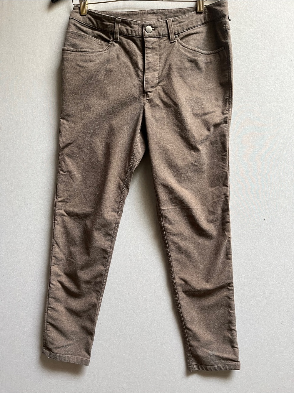 Lululemon Men's ABC Pant Slim 31" Tech Canvas Brown LM5983S